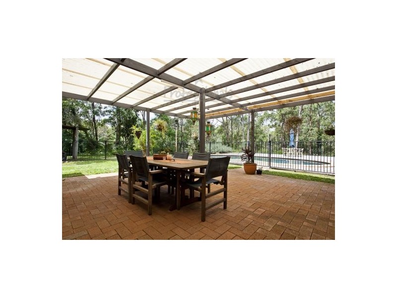 100 Pioneer Road, Sheldon QLD 4157