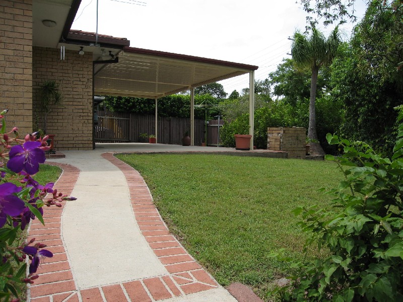 2 Weldon Street, Birkdale QLD 4159