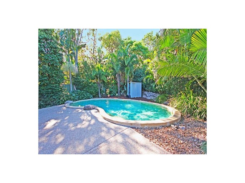 2 Dawn Crescent, Thornlands QLD 4164