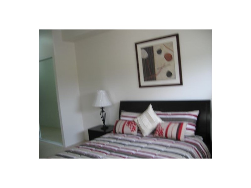 7 Shore Street East, Cleveland QLD 4163