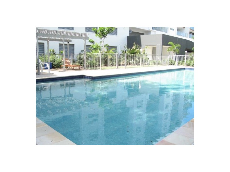 7 Shore Street East, Cleveland QLD 4163