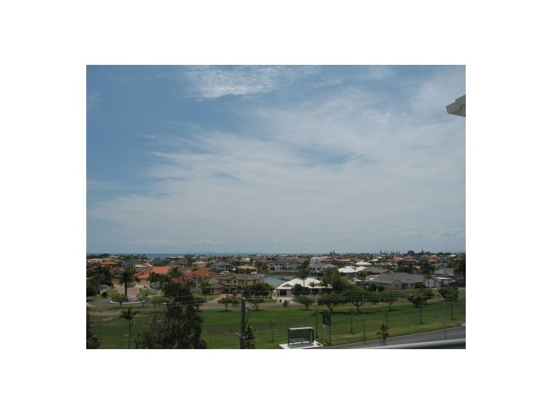 7 Shore Street East, Cleveland QLD 4163