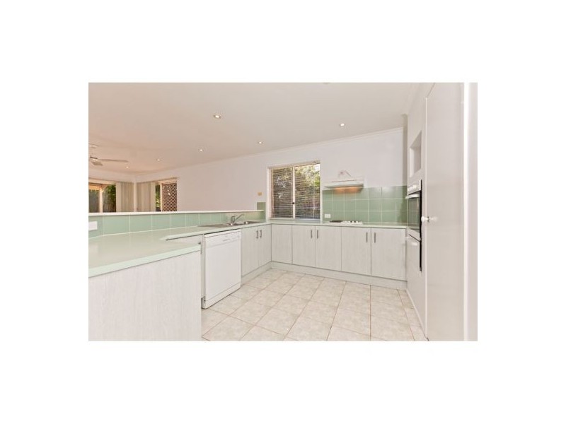 17 Leonard Street, Wellington Point QLD 4160