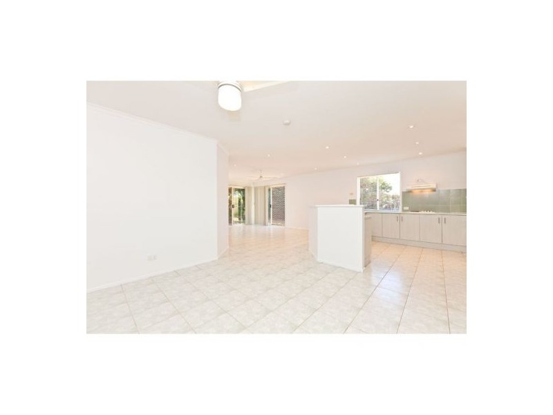 17 Leonard Street, Wellington Point QLD 4160