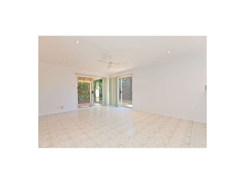 17 Leonard Street, Wellington Point QLD 4160