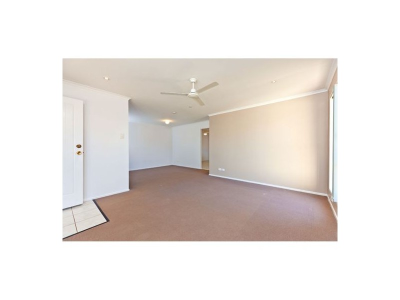 17 Leonard Street, Wellington Point QLD 4160