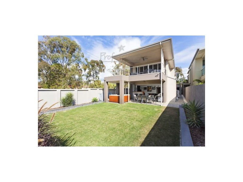 12 Cowley Street, Ormiston QLD 4160