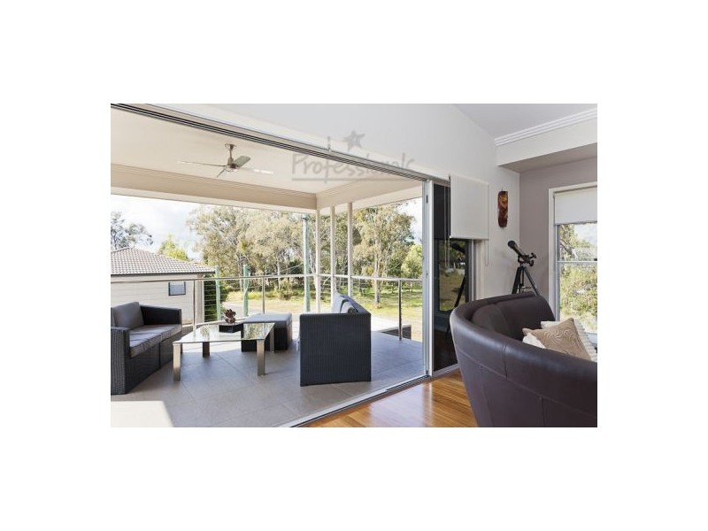 12 Cowley Street, Ormiston QLD 4160