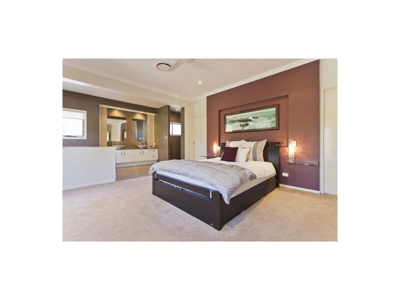 12 Cowley Street, Ormiston QLD 4160