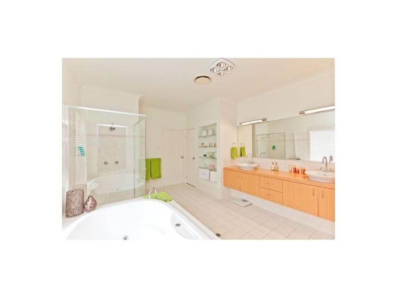 6 Paxton Street, Cleveland QLD 4163