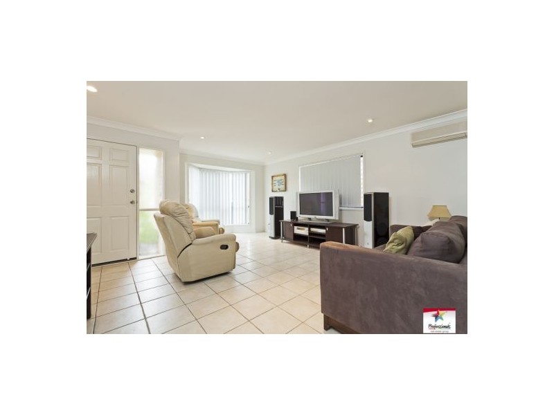 30A Russell Street, Cleveland QLD 4163