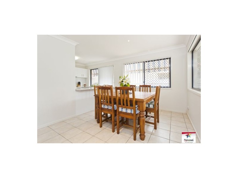 30A Russell Street, Cleveland QLD 4163