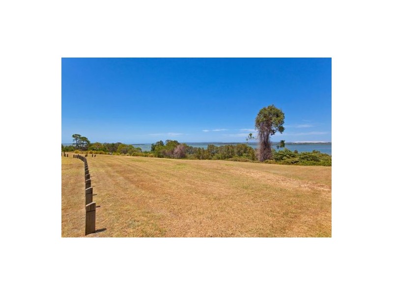 12-16 Wilson Esplanade, Redland Bay QLD 4165