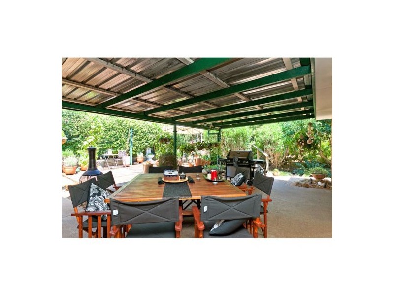 2 Gleneagles Court, Redland Bay QLD 4165