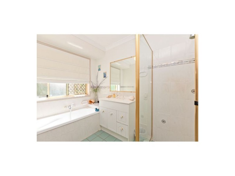 2 Gleneagles Court, Redland Bay QLD 4165