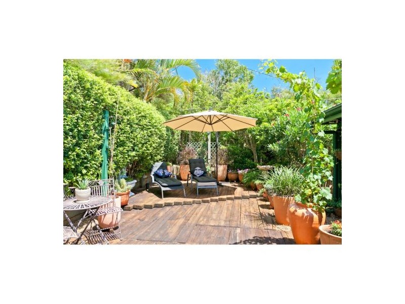 2 Gleneagles Court, Redland Bay QLD 4165