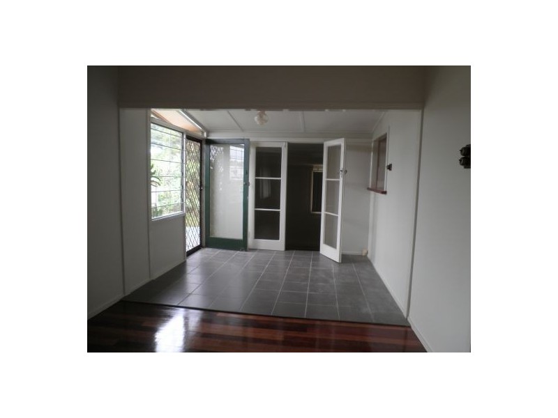 364 Bloomfield Street, Cleveland QLD 4163