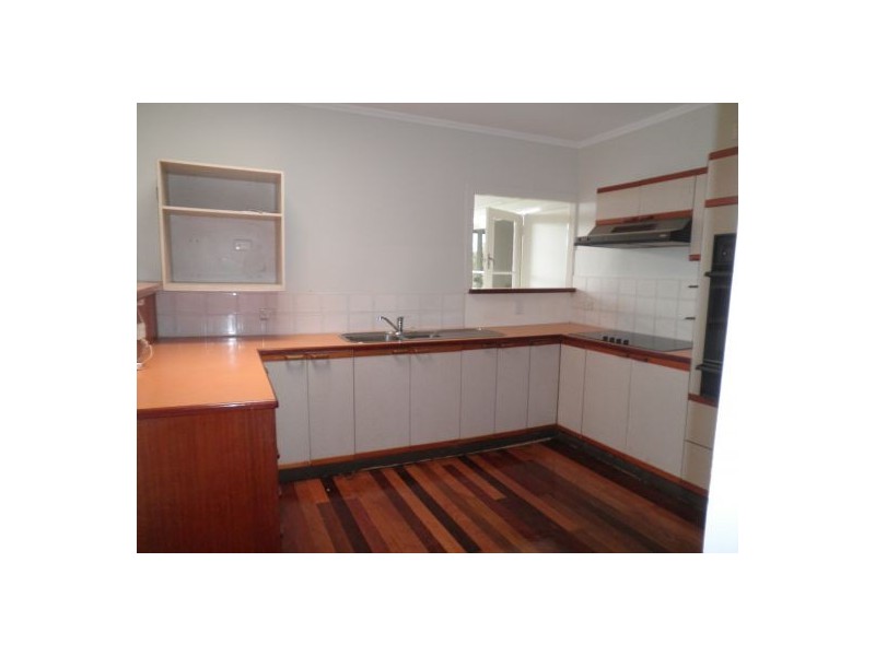 364 Bloomfield Street, Cleveland QLD 4163