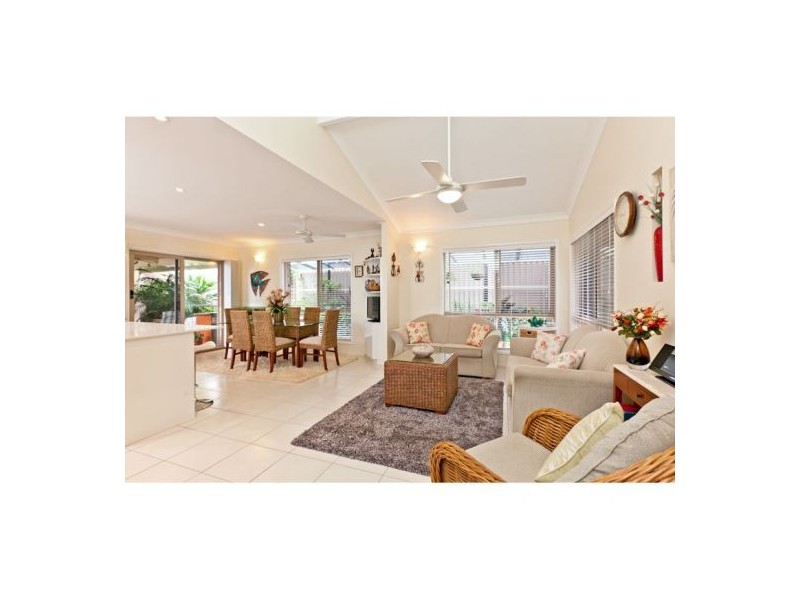 8 Canaipa Court, Victoria Point QLD 4165