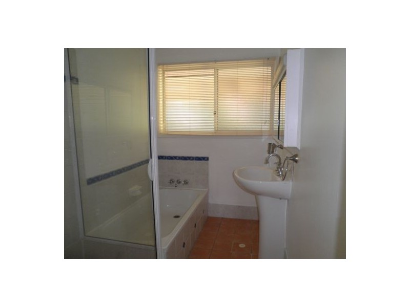 84 Bay Street, Cleveland QLD 4163