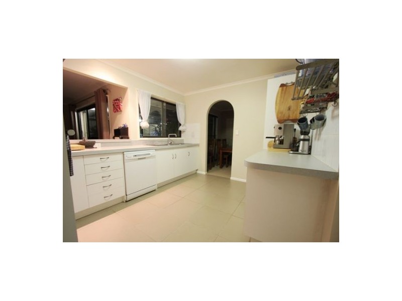 15 Sallows Street, Alexandra Hills QLD 4161