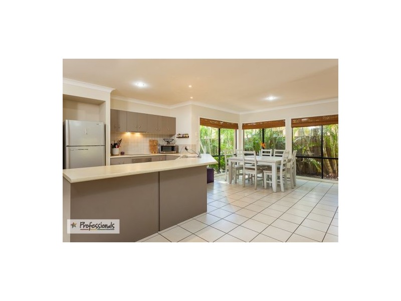 10 Ribonwood Street, Thornlands QLD 4164