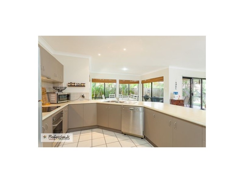 10 Ribonwood Street, Thornlands QLD 4164