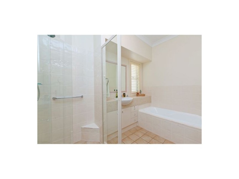 9 Fig Tree Place, Ormiston QLD 4160