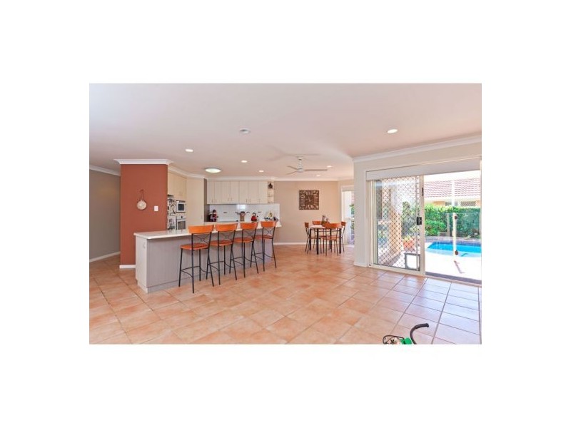 5 Lockitt Place, Ormiston QLD 4160