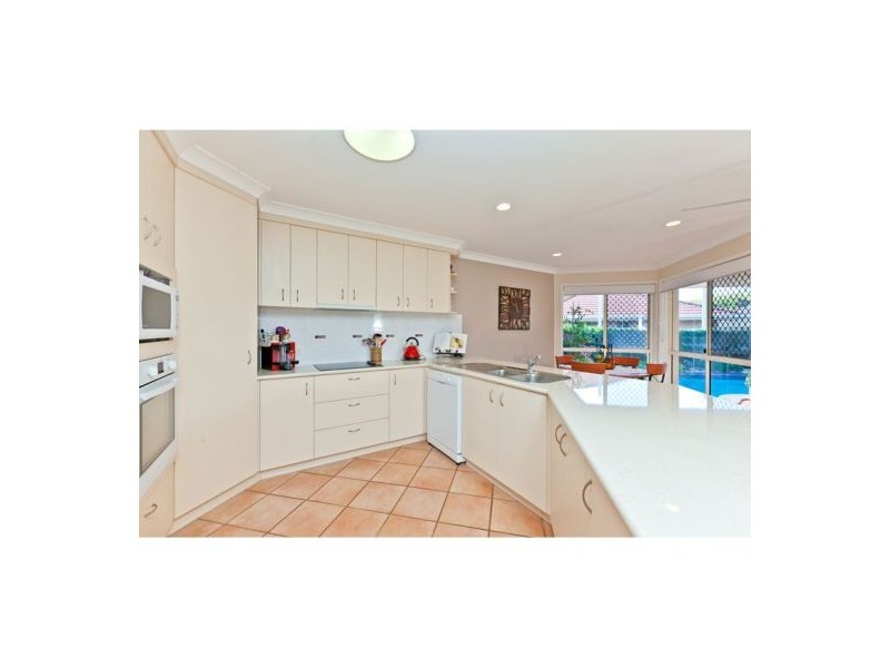 5 Lockitt Place, Ormiston QLD 4160