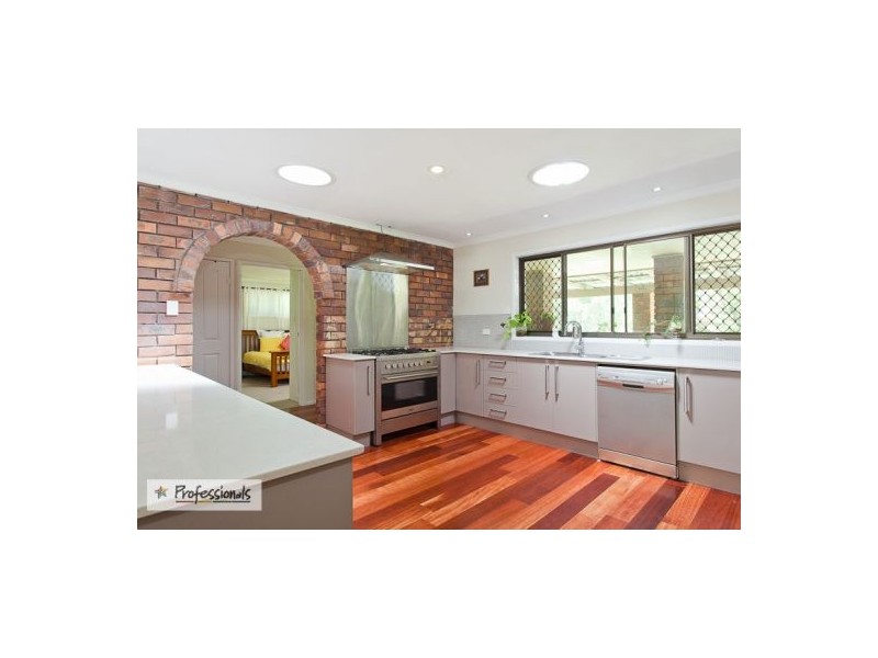 100 Pioneer Road, Sheldon QLD 4157