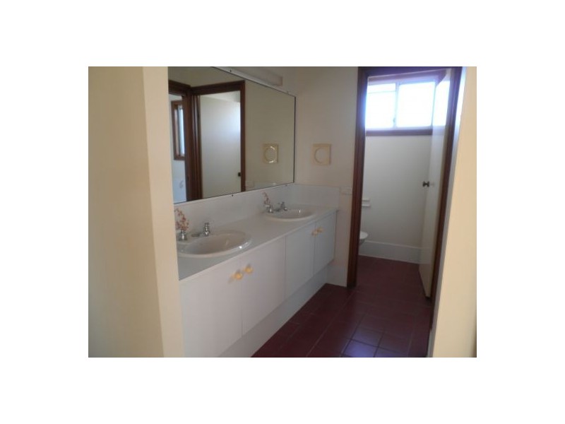 12 Bollard Court, Cleveland QLD 4163