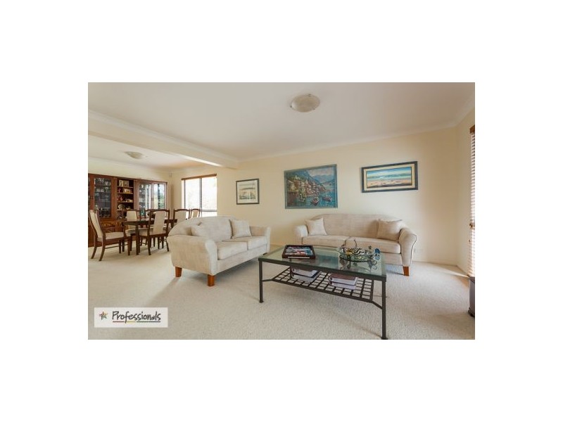 9 Canaipa Court, Victoria Point QLD 4165