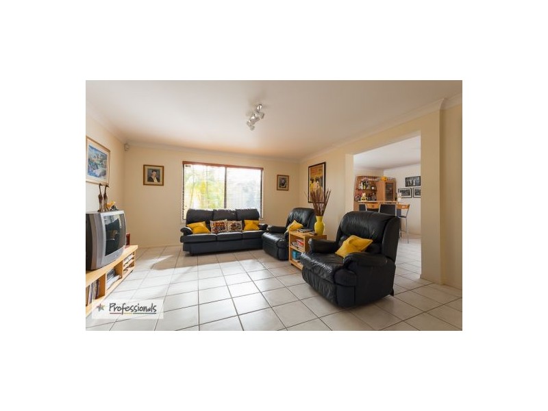 9 Canaipa Court, Victoria Point QLD 4165