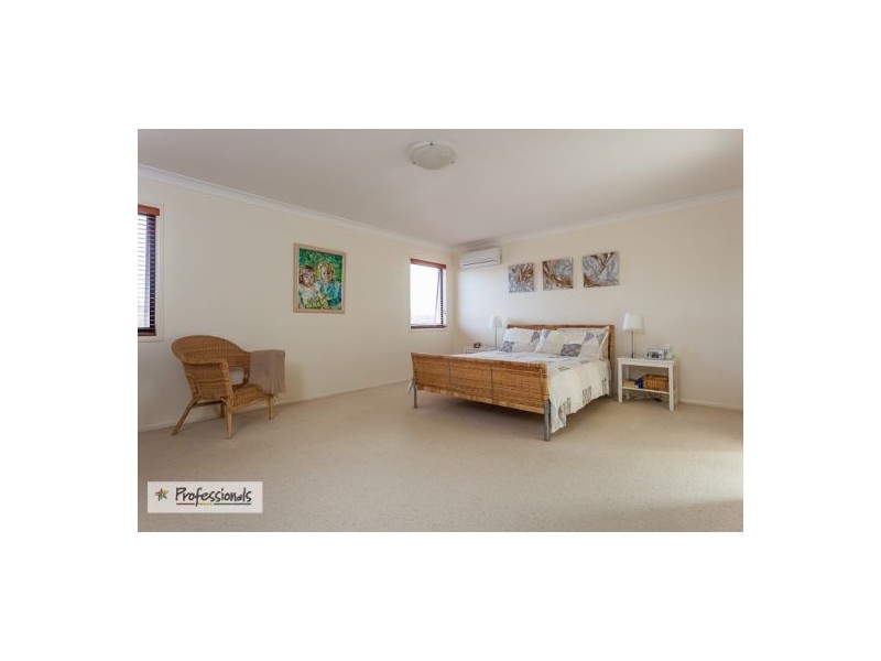 9 Canaipa Court, Victoria Point QLD 4165