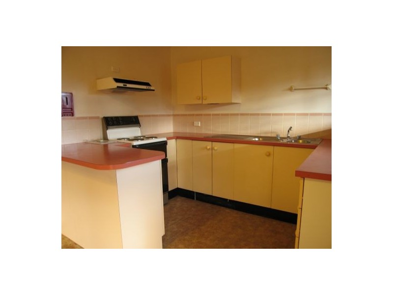 Unit 3, 235 Bloomfield Street, Cleveland QLD 4163