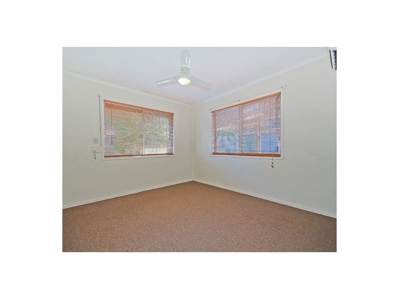 24 Ian Street, Thorneside QLD 4158