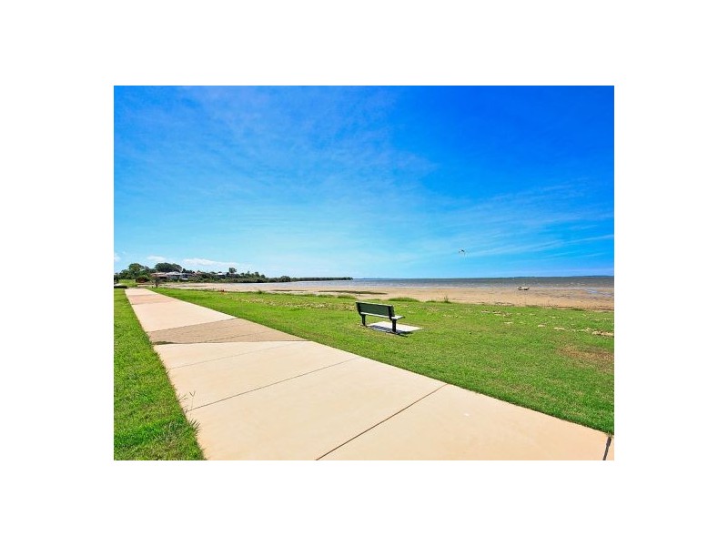 24 Ian Street, Thorneside QLD 4158