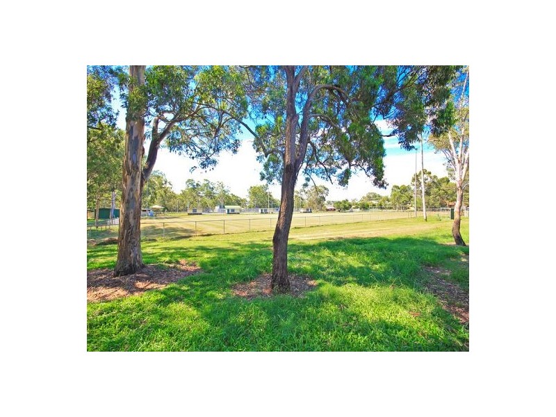 24 Ian Street, Thorneside QLD 4158