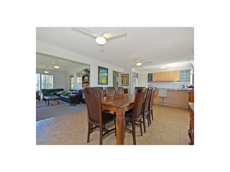 5 Creekside Circuit W, Victoria Point QLD 4165