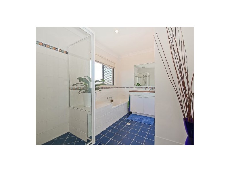 5 Creekside Circuit W, Victoria Point QLD 4165