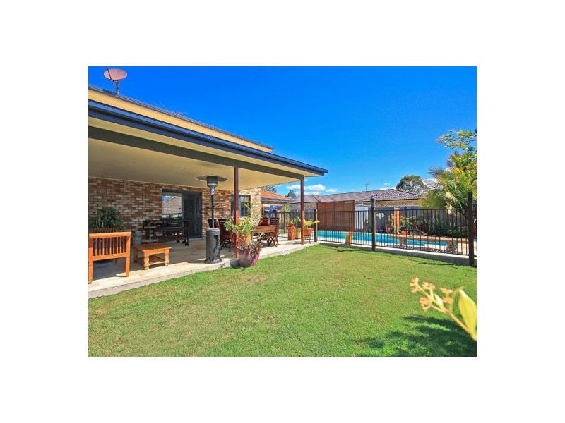 5 Creekside Circuit W, Victoria Point QLD 4165