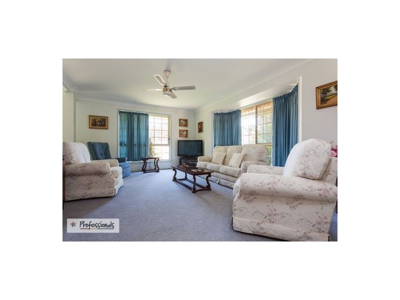 1 Crossley Drive, Wellington Point QLD 4160