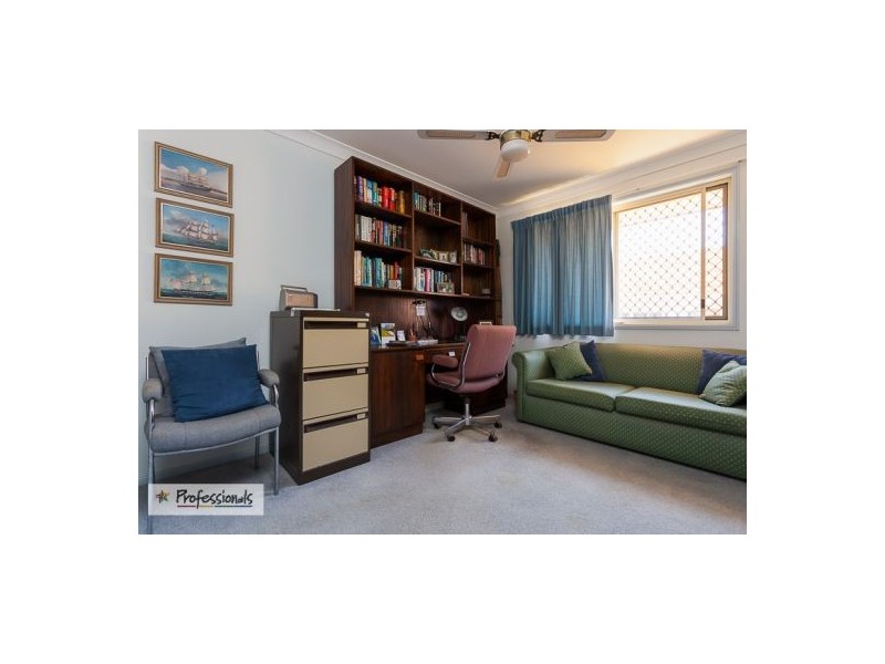 1 Crossley Drive, Wellington Point QLD 4160