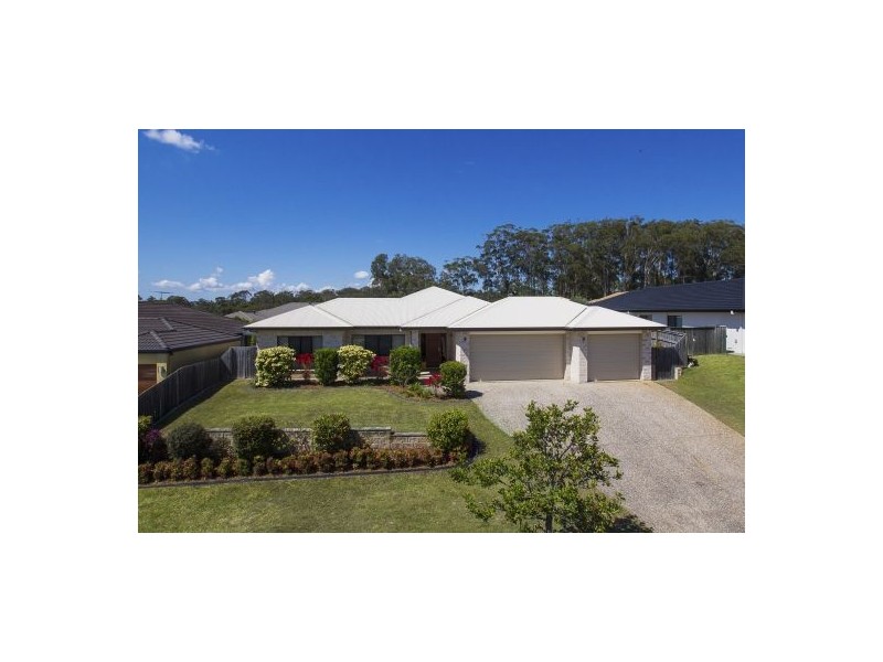 16 Poynter Street, Redland Bay QLD 4165