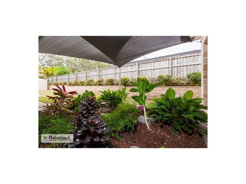 16 Poynter Street, Redland Bay QLD 4165