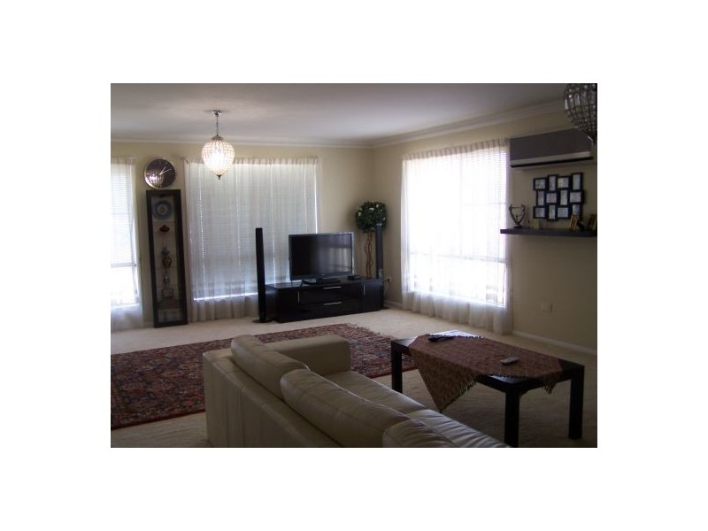 19 Lexlen Court, Cleveland QLD 4163