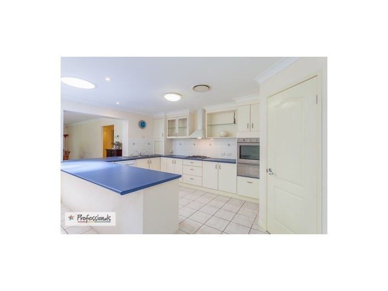 2 Habitat Drive, Redland Bay QLD 4165