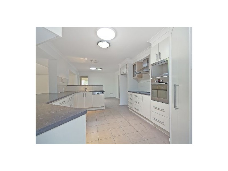 10 Swallow Street, Thornlands QLD 4164