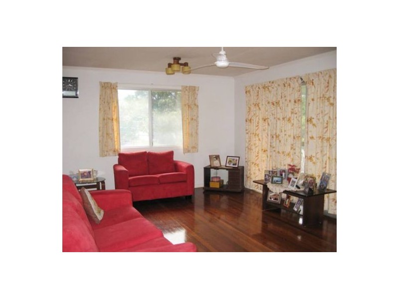 25 Rossinton Street, Birkdale QLD 4159